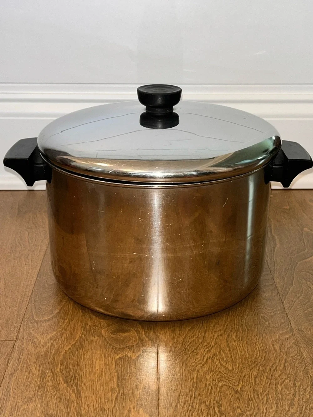 Vintage Revere Ware 6 Quart Stainless Bottom Pot: W/ Lid. 96f